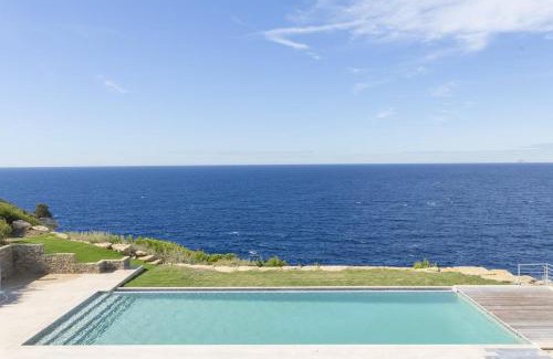 Saint-Cyr-sur-Mer Villa | Dzov