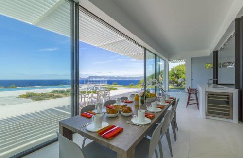 Saint-Cyr-sur-Mer Villa | Dzov