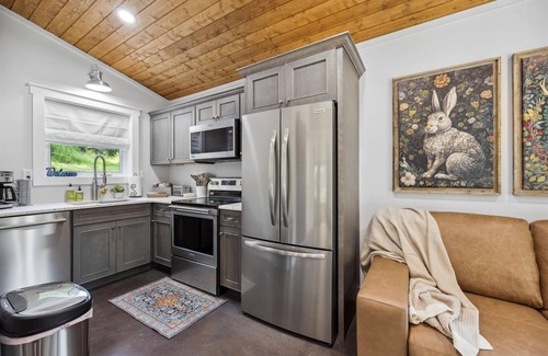 Wildwood House | (E) Blue Spruce | 2 Bed, 1 Bath