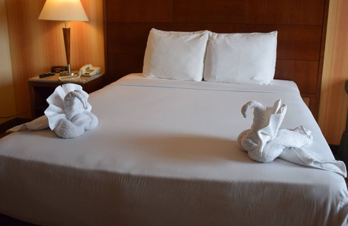 Hopelawn Hotel | E Hotel Banquet & Conference Center