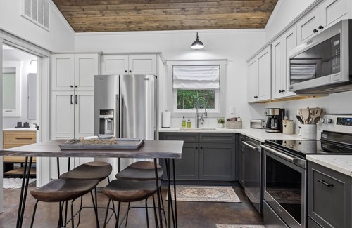 Wildwood House | (E) Whitewood | 1 Bed, 1 Bath