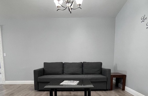 Walnut Valley House | E1 super cozy private room