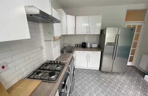 Lea Bridge Apartment | E10 Short Stay Apartment