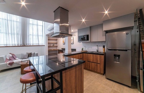 Cali Apartment | E104 - Fantastic Two Story 3-bed/3-bath Unit