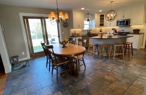Oshkosh House | EAA AirVenture 4 Bedroom House