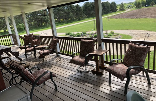 Berlin House | EAA Airventure Large Home car available