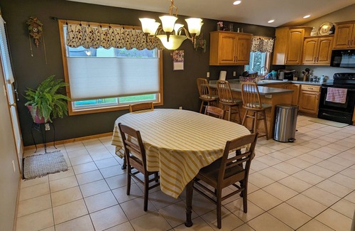 Oshkosh House | EAA AirVenture Whole Home Rental