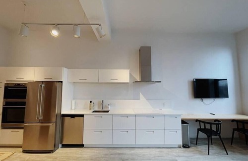 Oshkosh Apartment | EAA Available - 1 BR Studio in Downtown Oshkosh