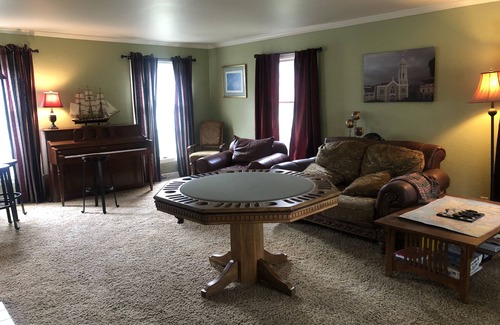 Black Wolf House | EAA house on golf course