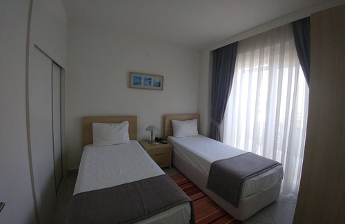 Soke House | Eagle 18 Dublex