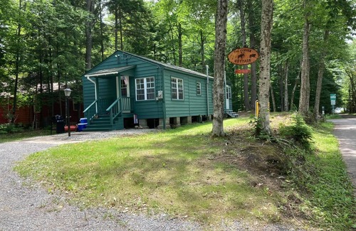 Eagle Bay Cottage | Eagle Bay Cottage with Lake Rights