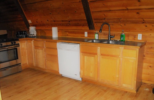 Chemult Hotel | Eagle Crater Lake Inn