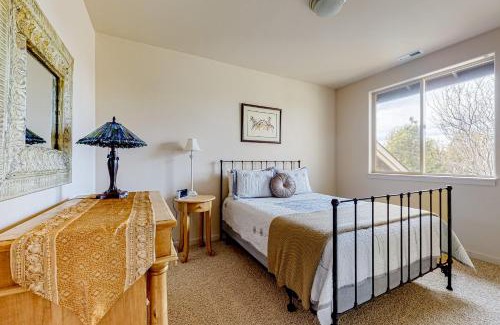 Redmond House | Eagle Crest Highland Getaway