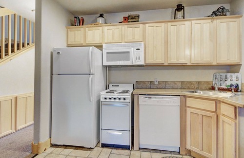 Woodland Park Hotel | Eagle Fire Lodge & Cabins