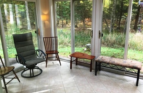 La Pointe House | Eagle Moon - Nonagon Home nestled in the Woods and minutes away from Town