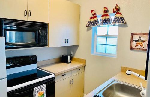 Ahwahnee House | Eagle Nest River Views Hot Tub Games Sleeps 6