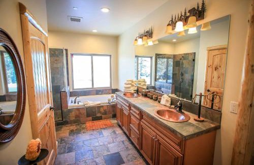 Castle Glen Estates House | Eagle Ridge Views-1648 by Big Bear Vacations