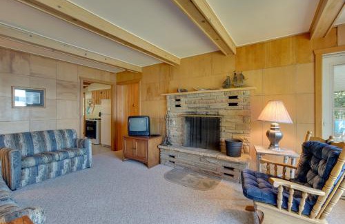 Eagle River Apartment | Eagle River Apartment with Private Dock and Fire Pit!