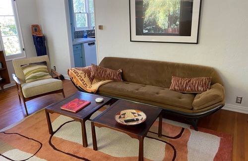 Eagle Rock House | Eagle Rock Jewelbox - Private Home -2 bed/1 ba & office. Very Private and quiet!
