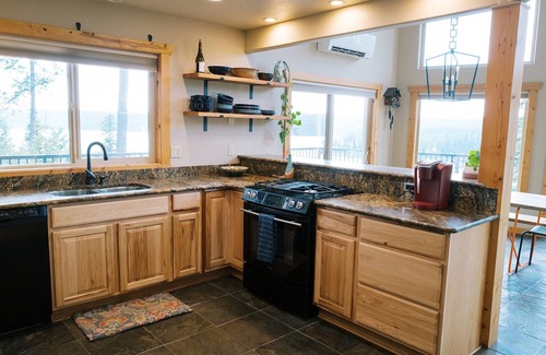 Hayden Lake House | Eagle's Eyrie Hayden Lake Home with private beach