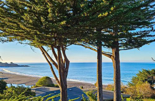 Gualala House | Eagle's Landing - Main House & Studio