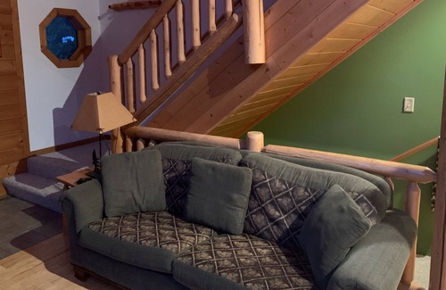 Land O Lakes House | Eagle's Nest Cabin at Pinestone Crossing