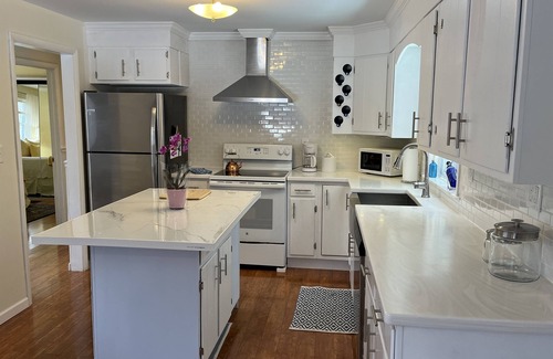 Oneonta House | Eagle's Nest - Remodeled 3 bdrm, min to All Star