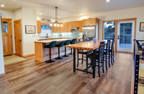 Waldport House | Eagle's Overlook - Ocean View