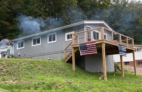 West Hickory Cottage | Eagle's Peak cottage near the Allegheny River