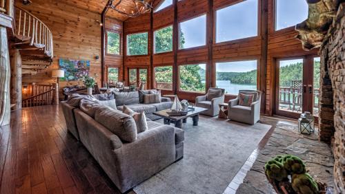 Blue Ridge House | Eagles Landing