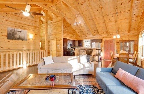 Guild Cabin | Eagles Nest Cabin w/TN River Views!