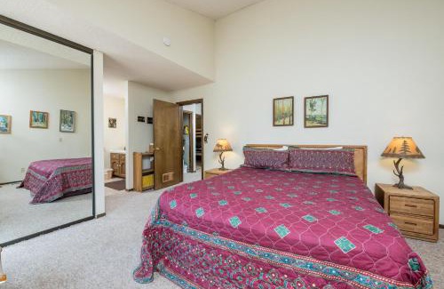 Lakeshore Apartment | Eagles Nest Condo #88