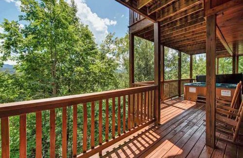 Black Bear Falls House | Eagles Point Lodge
