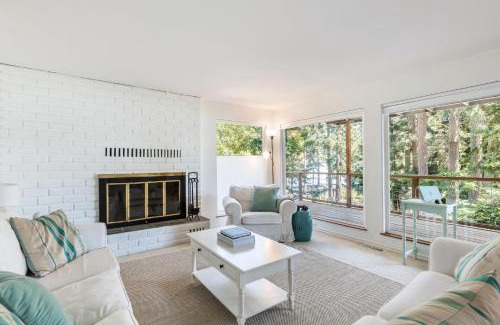 Coupeville House | Eagles Watch by AvantStay Large Deck w Views