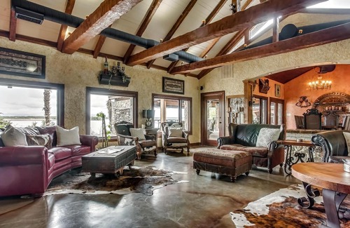 Fort Worth House | Eagleview - 4th night free!