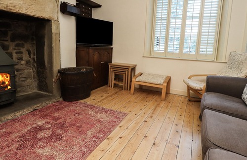 Scorton Cottage | EARLSFOLD, pet friendly, character holiday cottage in Scorton