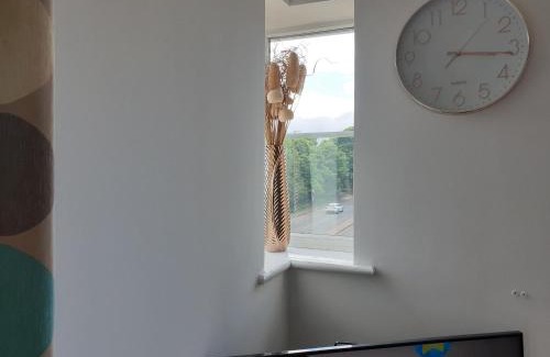Ainley Top Apartment | Early Knights at Huddersfield