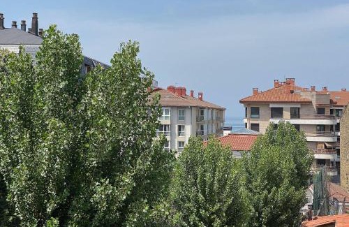 Zarautz Apartment | EARRA - Casa Fabiola, centro y a 2 min de la playa