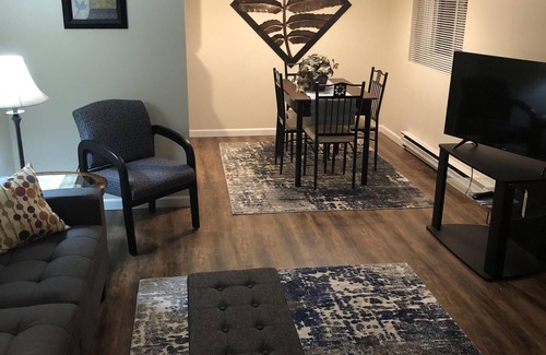 Cliff - Cannon Apartment | Ease of access lower South Hill location close to freeway and downtown access.