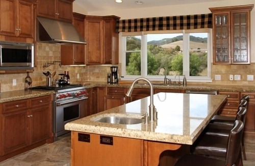 San Luis Obispo House | East Avila Beach! LARGE, LUXURIOUS & WELL EQUIPPED IN FABULOUS LOCATION