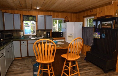 Beddington Cabin | East Beddington Lake Cozy Cabin