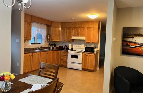 West End Apartment | East Coast Escape - 3 Bedroom Spacious Suite