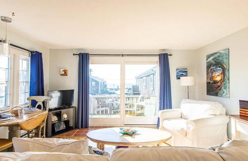 Provincetown House | East End Condo Across from Assoc Beach