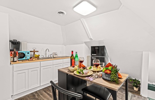 Detroit Apartment | East Grand Marrakesh