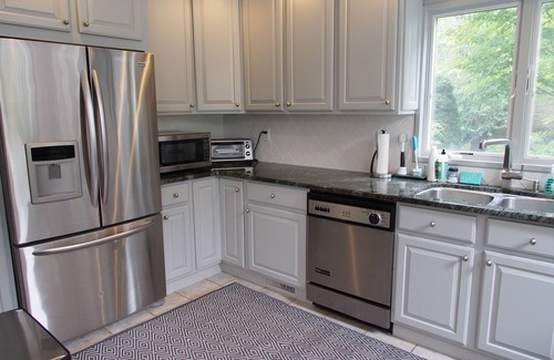 East Hampton North House | East Hampton Village - Luxury Estate - Easy Walk To Town & Beach.