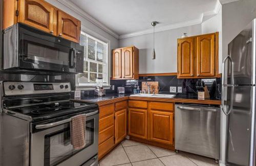 Southeast Pensacola Apartment | East Hill Oasis Near Beaches & Downtown