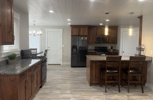Layton House | East Layton 3 Bedroom/2 Bath Home