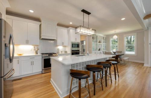 East Nashville House | East Nashville Bliss Pool and Putt Putt Paradise