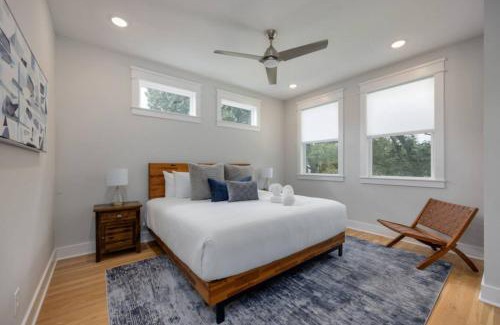 East Nashville House | East Nashville Bliss Pool and Putt Putt Paradise