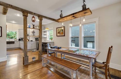 Inglewood House | East Nashville - Historic Charm w/Modern Comfort